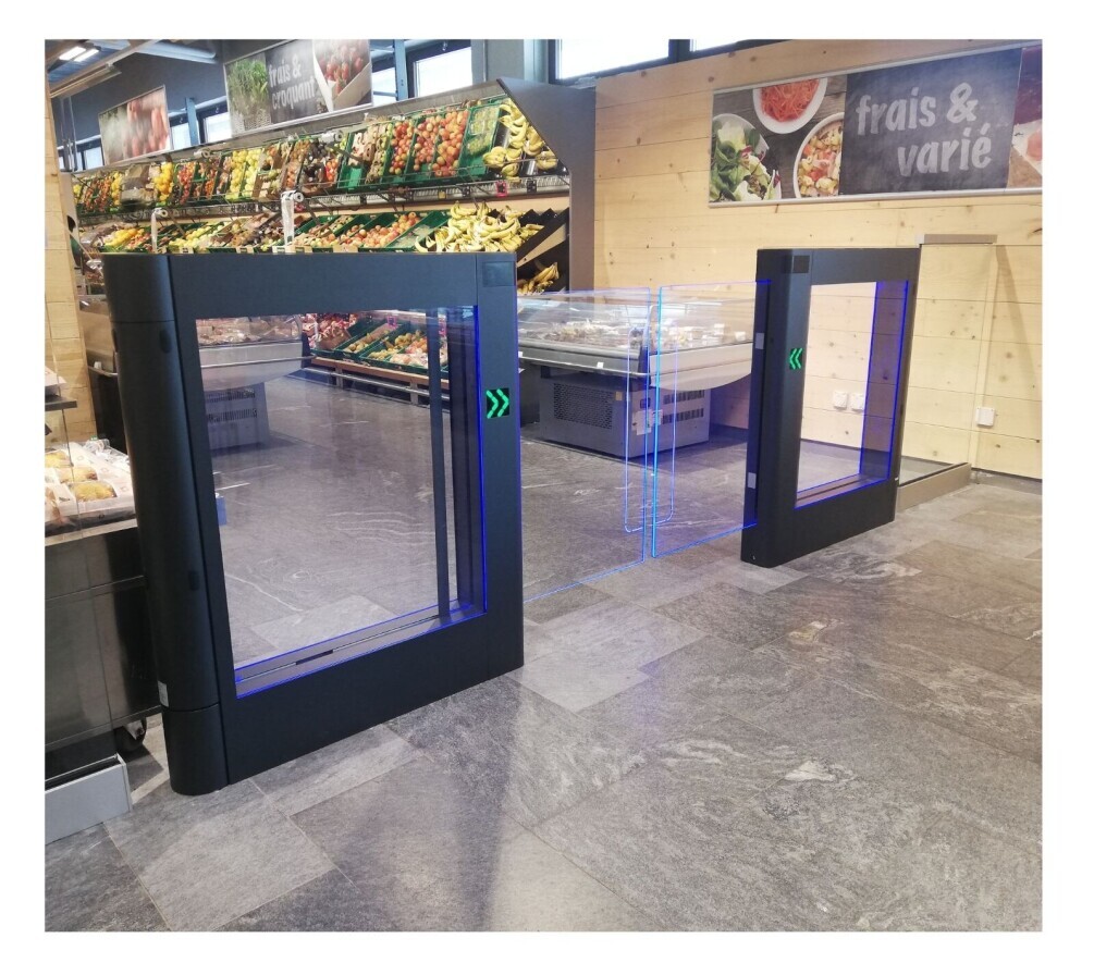 SlidingDoor