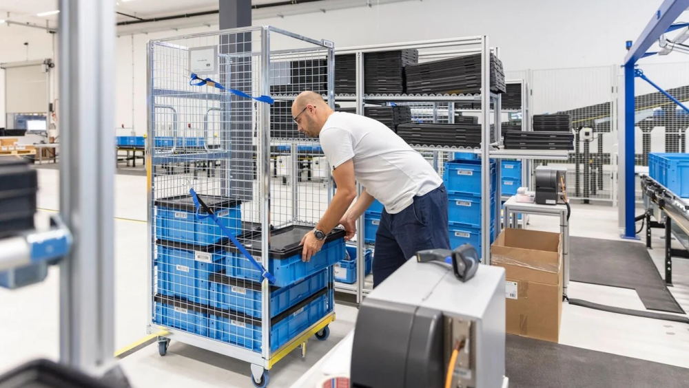 The Importance of Ergonomics in Manual Order Picking for Warehouses, Retail Back‑of‑House and Airports