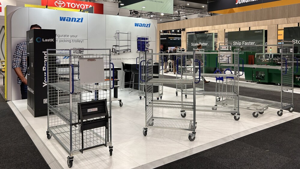 Material Handling in Modern Warehousing: Why Manual Solutions Still Matter in an Automated World